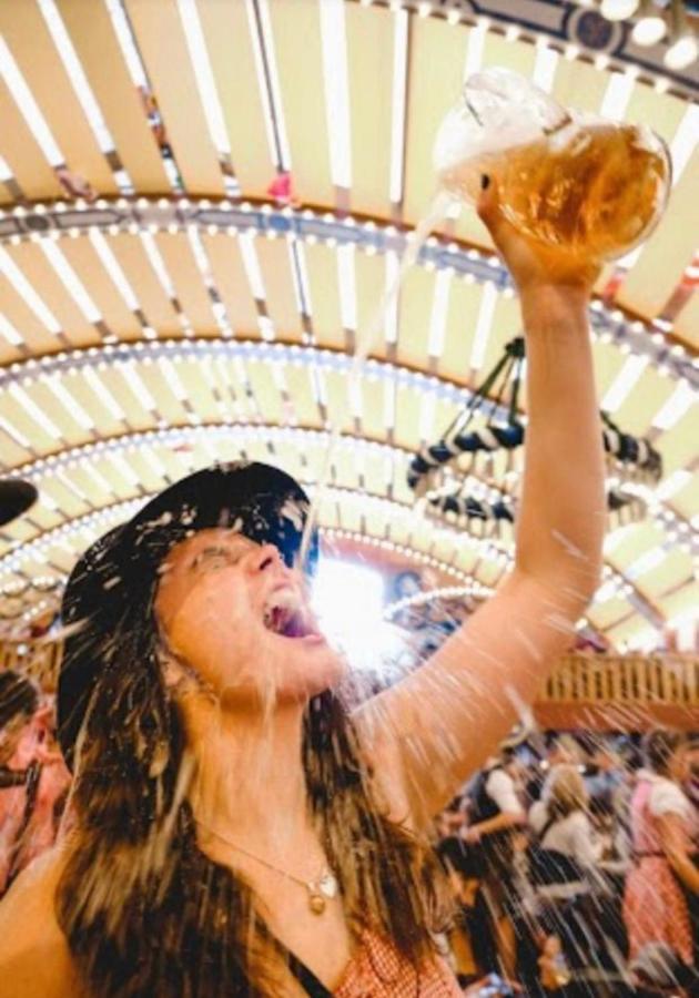 Allyouneed Oktoberfest Basic Camping Monaco di Baviera
